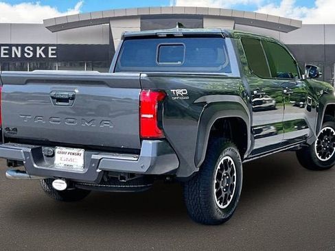 Used 2025 Toyota Tacoma TRD Off-Road w/ TRD Off Road Upgrade Package AWD/4WD image 3