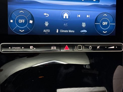 Used 2026 Mercedes-Benz GLC 300 4MATIC image 22