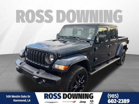 Used 2025 Jeep Gladiator Nighthawk image 1