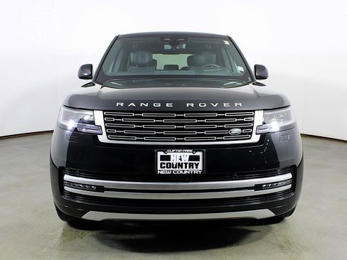 Used 2025 Land Rover Range Rover Autobiography image 10