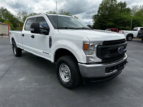 Used 2022 Ford F250 XL w/ Power Equipment Group AWD/4WD image 2