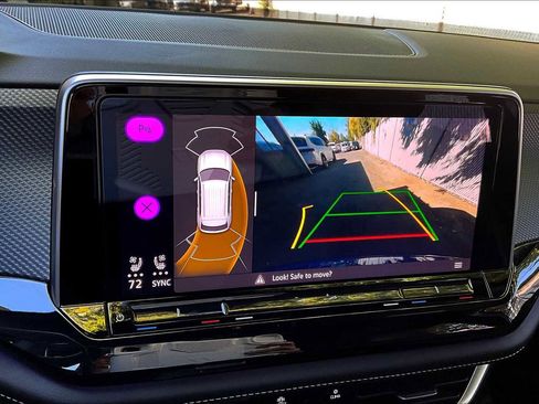 Used 2025 Volkswagen Atlas Cross Sport SEL image 24