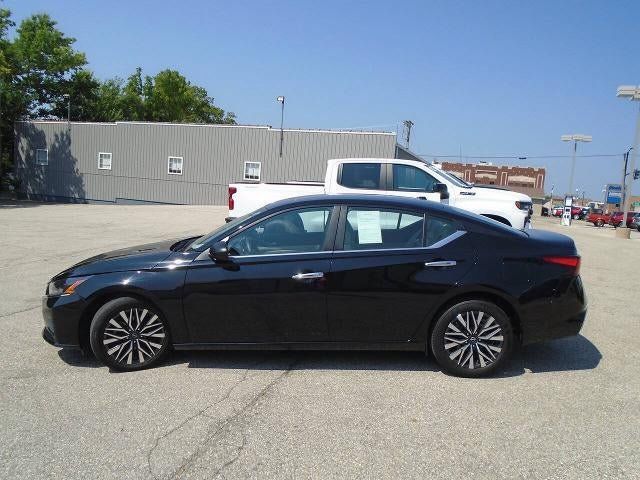 Used 2025 Nissan Altima 2.5 SV FWD image 4