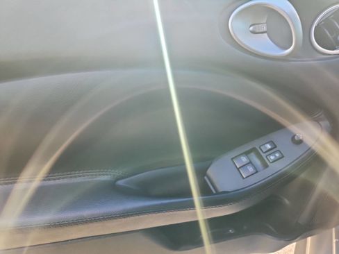 Used 2019 Nissan 370Z Coupe image 12