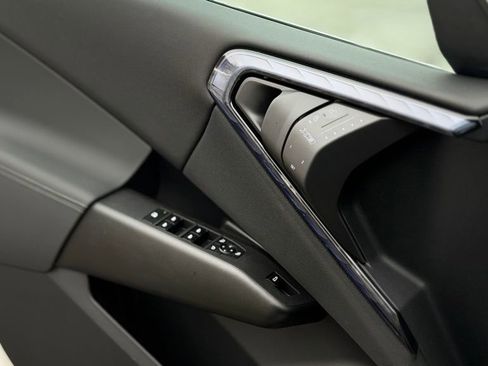 Certified 2025 BMW X3 xDrive30i w/ Premium Package image 18