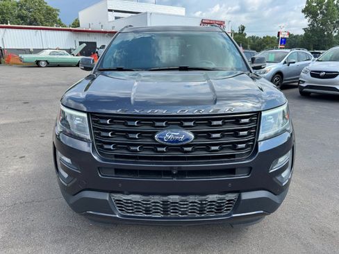 Used 2017 Ford Explorer Sport w/ Equipment Group 401A AWD/4WD image 8
