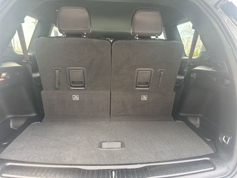 Used 2023 Jeep Grand Cherokee L Altitude image 11