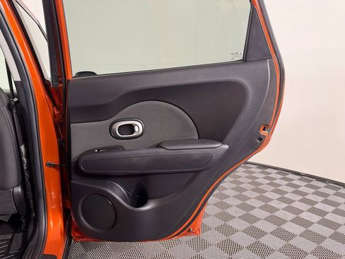 Used 2018 Kia Soul + FWD image 37