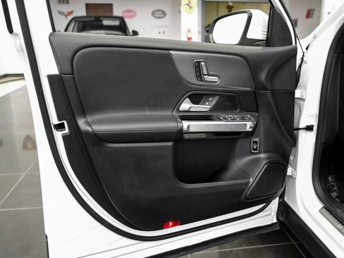 Used 2021 Mercedes-Benz GLB 250 w/ Premium Package image 46