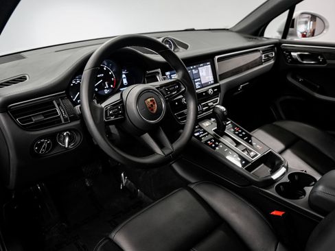 Used 2022 Porsche Macan GTS AWD/4WD image 19