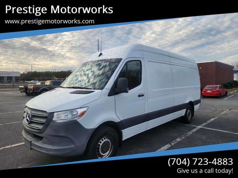 Used 2021 Mercedes-Benz Sprinter 2500 image 1