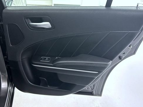 Used 2018 Dodge Charger GT image 17