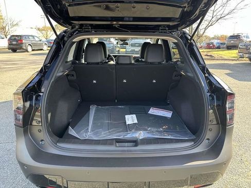 New 2026 Nissan Kicks SR FWD image 12