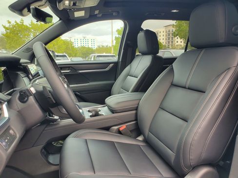 New 2026 GMC Acadia Elevation w/ Black Edition FWD image 9