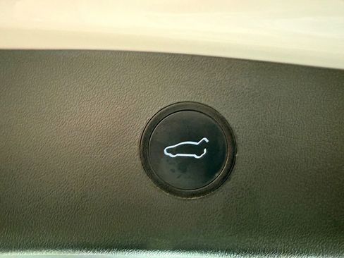 Used 2021 Tesla Model 3 Standard Range Plus image 7