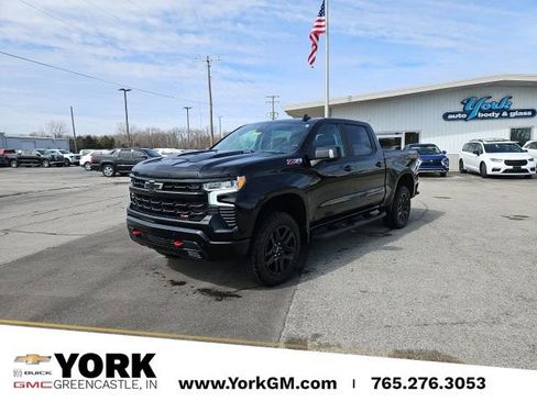 Used 2025 Chevrolet Silverado 1500 LT Trail Boss w/ LT Trail Boss Premium Package AWD/4WD image 1
