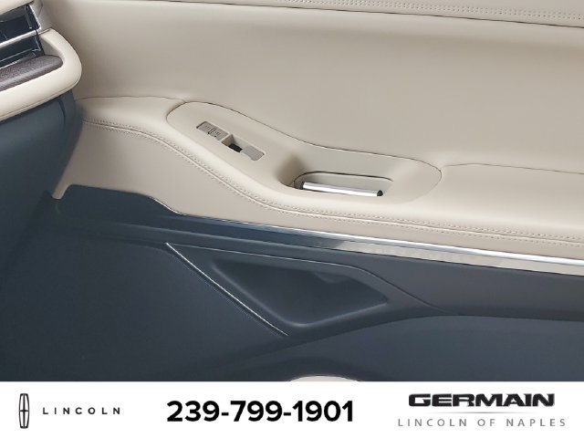 New 2027 Lincoln Navigator Premiere RWD image 27