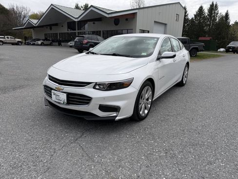Used 2017 Chevrolet Malibu Premier w/ Driver Confidence Package FWD image 1
