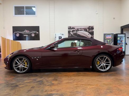 Used 2016 Maserati GranTurismo Sport RWD image 16