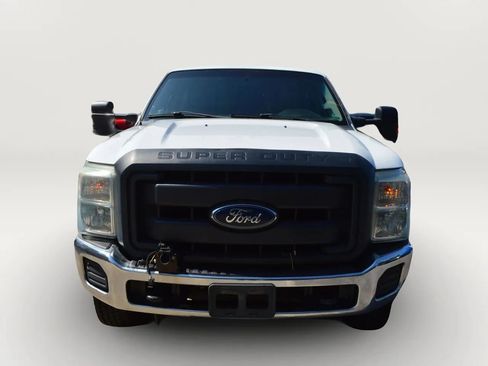 Used 2012 Ford F250 XL w/ PWR Equipment Group AWD/4WD image 2