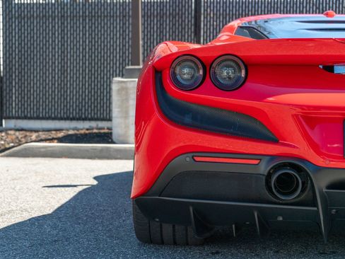 Used 2020 Ferrari F8 Tributo image 27