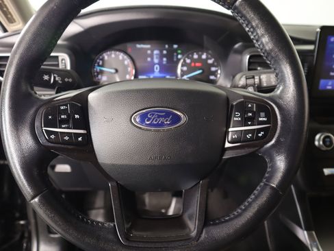Used 2020 Ford Explorer XLT w/ Equipment Group 202A RWD image 3