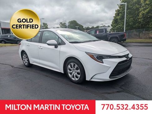 Certified 2024 Toyota Corolla LE FWD image 2