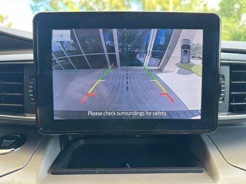 Used 2024 Ford Explorer XLT w/ Equipment Group 202A RWD image 13