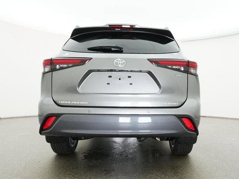 New 2026 Toyota Highlander Limited image 23