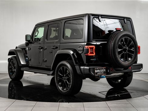 Used 2023 Jeep Wrangler Unlimited Sahara w/ Cold Weather Group image 6