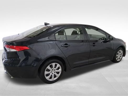 Used 2022 Toyota Corolla LE FWD image 6