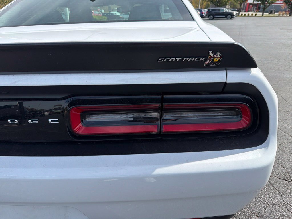 Used 2022 Dodge Challenger R/T Scat Pack RWD image 7