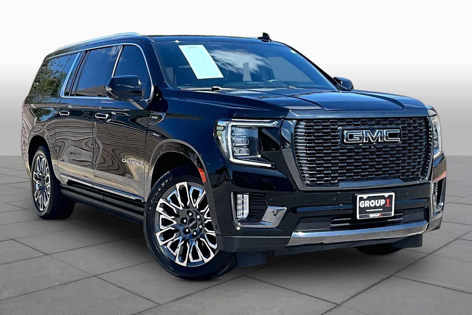 Used 2024 GMC Yukon XL Denali Ultimate AWD/4WD image 3