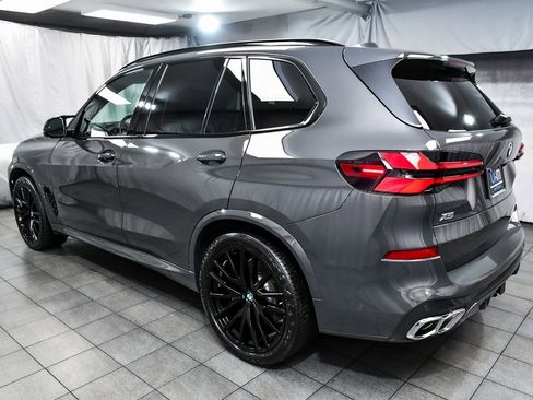 Used 2024 BMW X5 M60i image 4