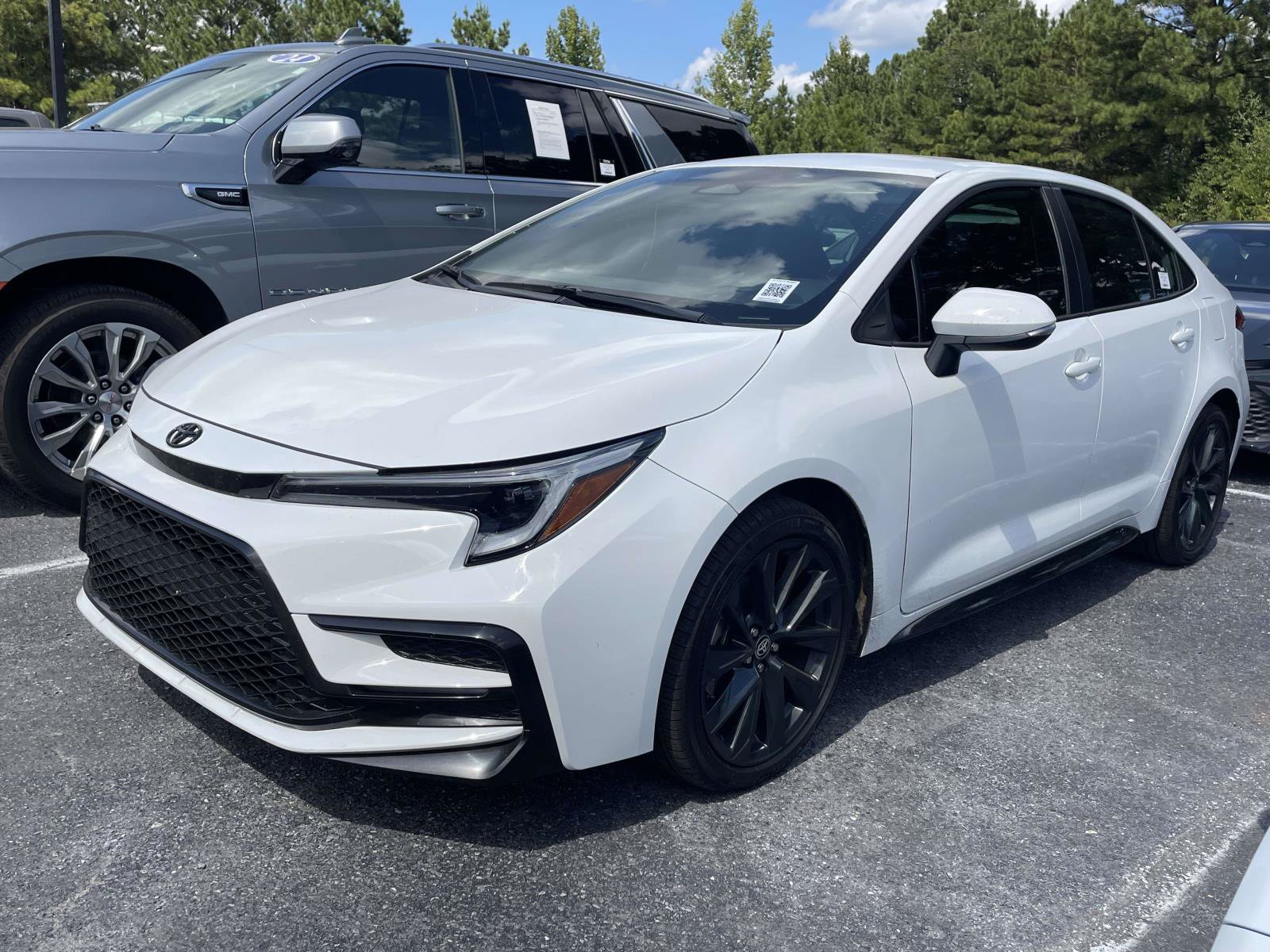 Used 2026 Toyota Corolla SE FWD image 5