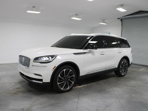 Used 2022 Lincoln Aviator Reserve w/ Equipment Group 201A AWD/4WD image 4