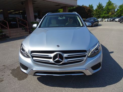 Used 2018 Mercedes-Benz GLC 300 w/ Premium Package image 6