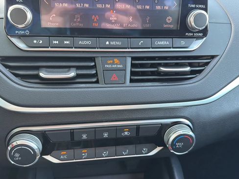 Used 2019 Nissan Altima 2.5 S FWD image 11