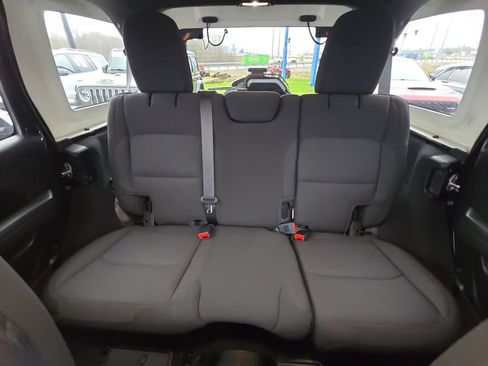 Used 2023 Jeep Wrangler Sport S image 27