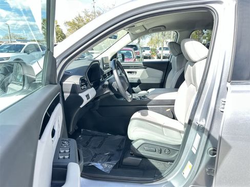 Used 2024 Honda Pilot EX-L image 2