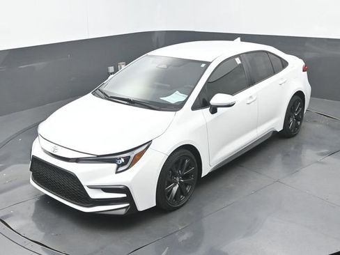 Used 2024 Toyota Corolla SE image 31