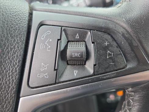 Certified 2021 Buick Encore Preferred AWD/4WD image 19