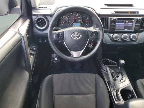 Used 2016 Toyota RAV4 LE image 10