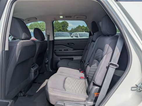 Used 2023 Nissan Pathfinder S AWD/4WD image 26