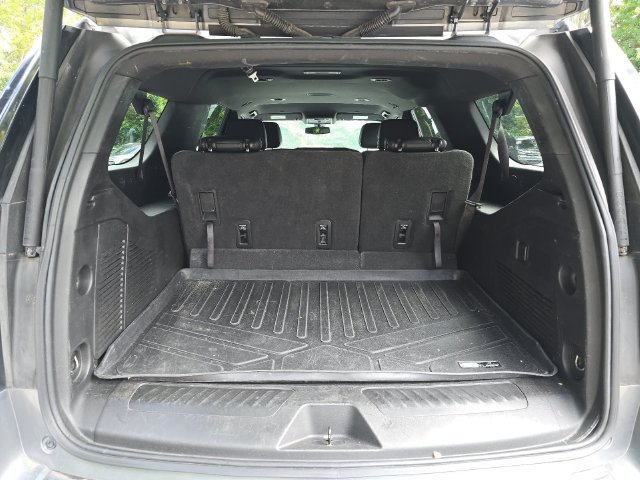 Used 2022 Chevrolet Suburban LT RWD image 27