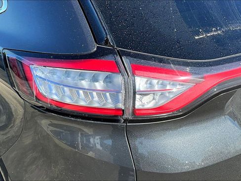 Used 2015 Ford Edge SEL w/ Equipment Group 201A AWD/4WD image 19