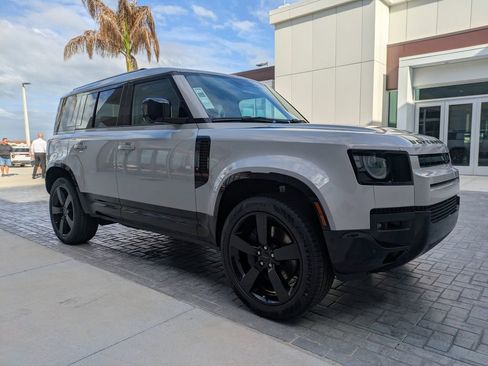 New 2026 Land Rover Defender 110 X-Dynamic SE AWD/4WD image 3