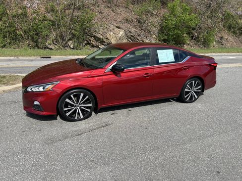 Used 2019 Nissan Altima 2.5 SR image 3