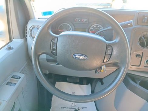 Used 2017 Ford E-350 and Econoline 350 Super Duty image 8