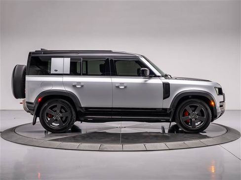 Used 2023 Land Rover Defender 110 X AWD/4WD image 6